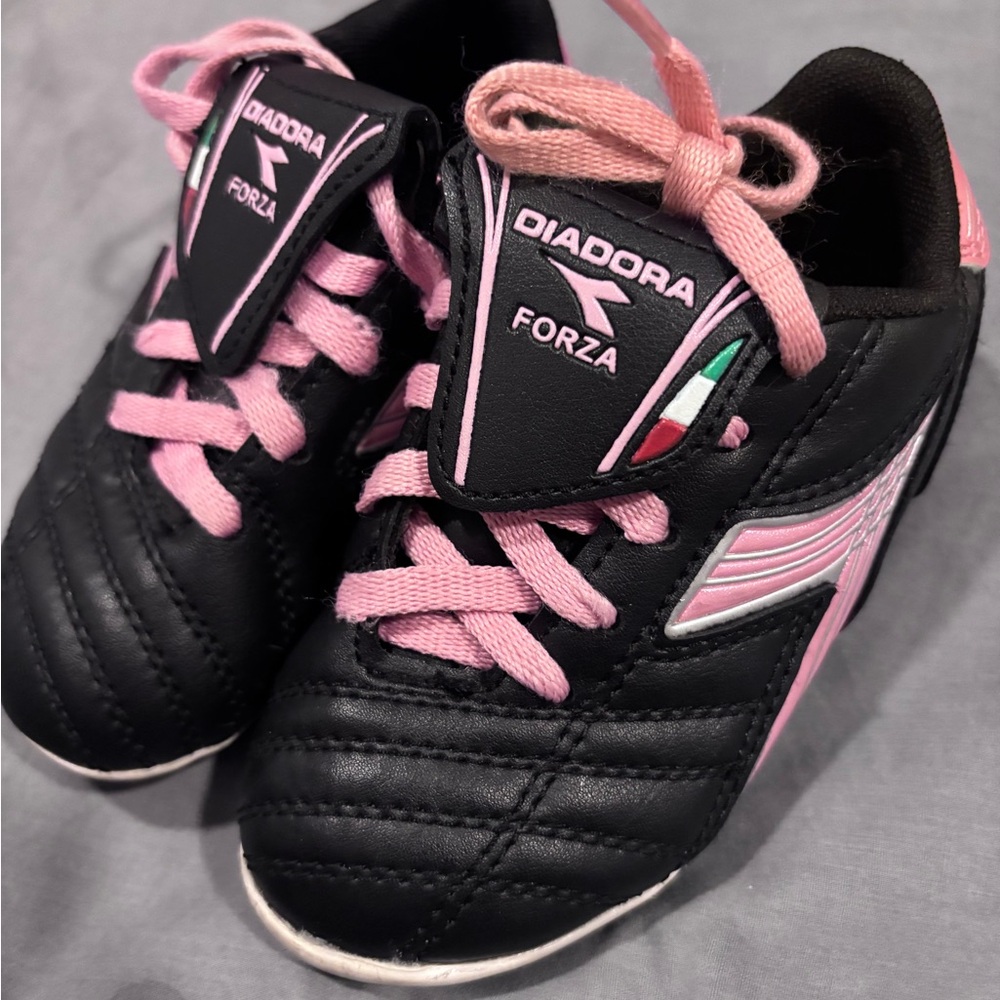 Diadora Kids Sneakers in Black and Pink